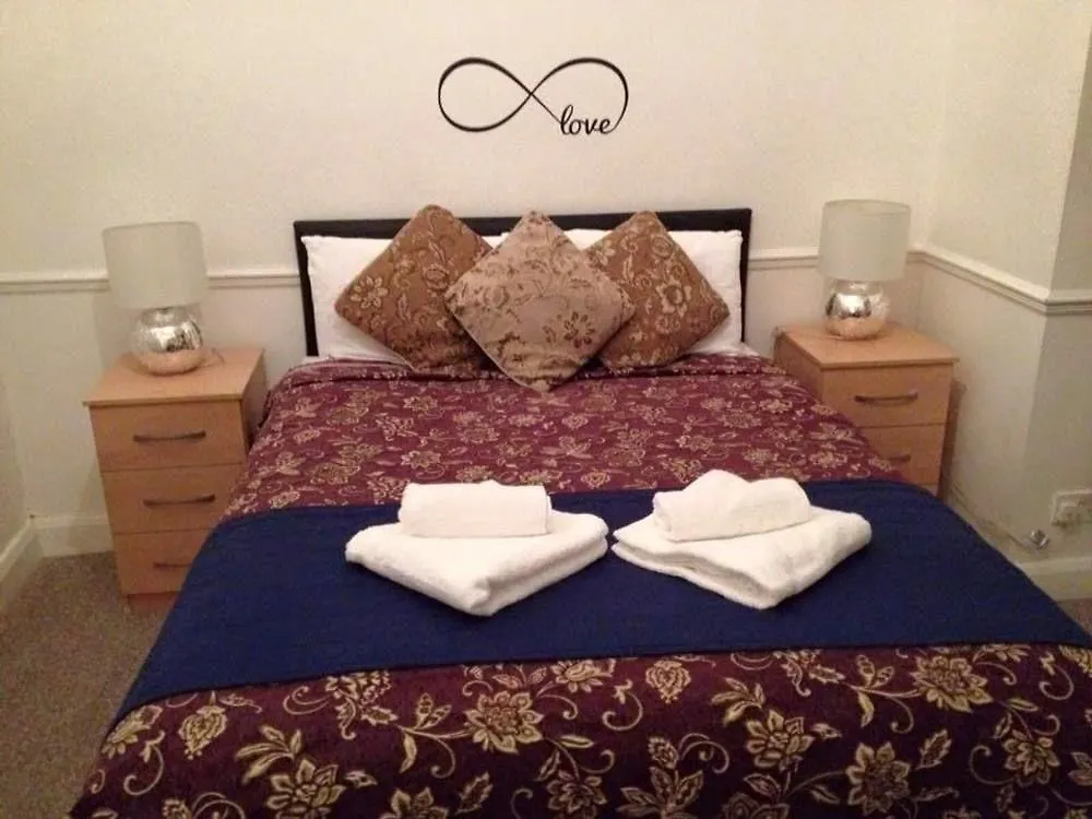 Larsvale Lodge London 3*,