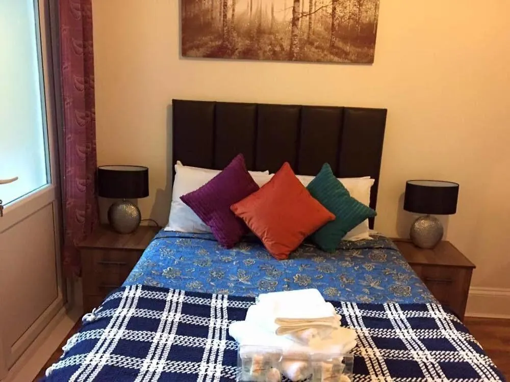 Guest house Larsvale Lodge London